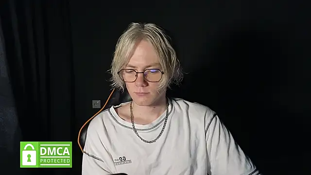 Keytaro online show from May 8, 1:59 pm