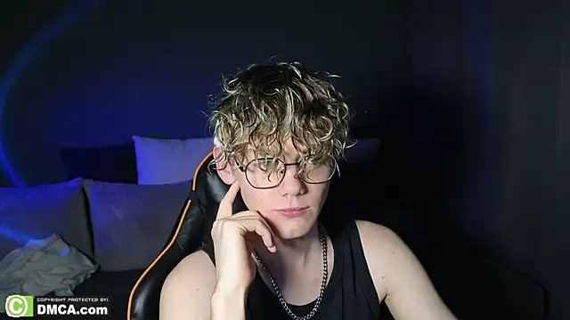 Keytaro online show from March 10, 2:54 pm