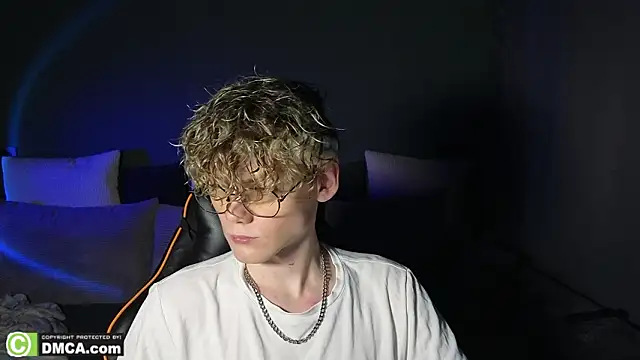 Keytaro online show from March 12, 11:20 pm