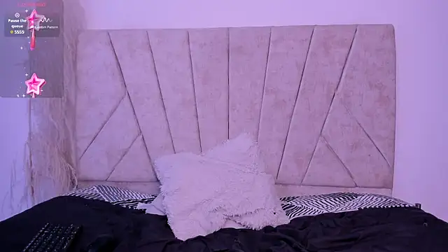 Snapshot of Kaela18 chatting on December 5, 5:12 pm Kaela18 online show from December 5, 5:12 pm