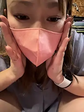 Snapshot of annna_annna_2024 chatting on November 27, 4:24 am annna annna 2024 online show from November 27, 4:24 am