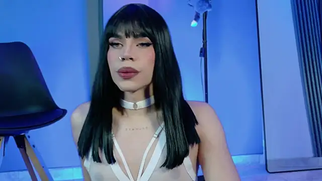 Snapshot of LucyGiraldo chatting on September 27, 1:23 am LucyGiraldo online show from September 27, 1:23 am