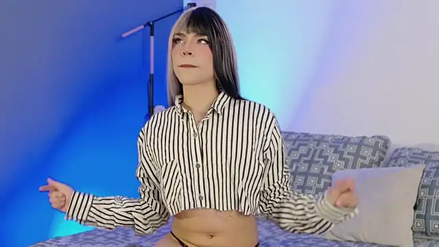 Snapshot of LucyGiraldo chatting on October 22, 5:40 am LucyGiraldo online show from October 22, 5:40 am