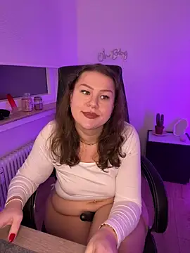 Snapshot of Fancy-Francy chatting on January 23, 9:07 pm Fancy-Francy online show from January 23, 9:07 pm
