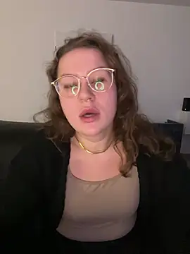 Snapshot of Fancy-Francy chatting on January 15, 5:58 pm Fancy-Francy online show from January 15, 5:58 pm