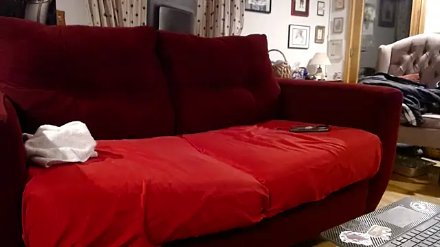 UnCuTupTheBuTT online show from October 12, 5:31 am