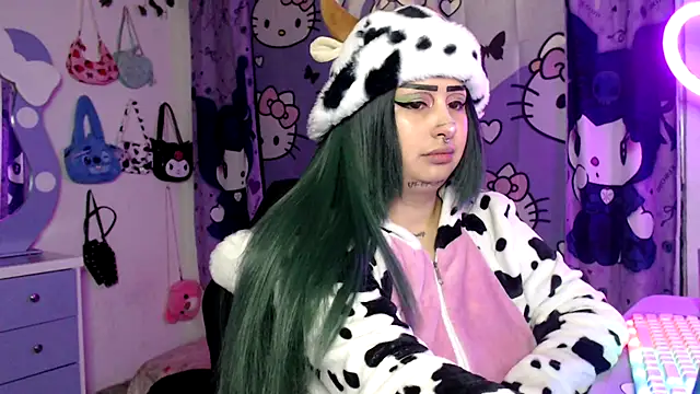 lussyevans24 online show from October 28, 6:12 am