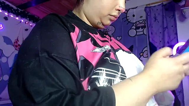 lussyevans24 online show from September 23, 1:34 am