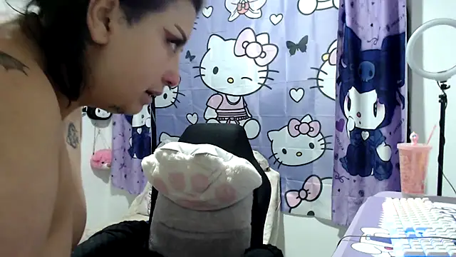 lussyevans24 online show from November 18, 3:43 am