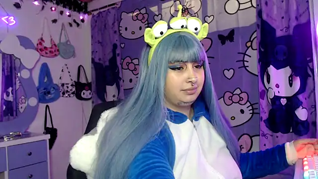 lussyevans24 online show from October 15, 5:06 am