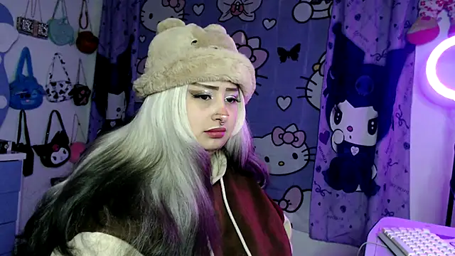 lussyevans24 online show from February 4, 5:24 am