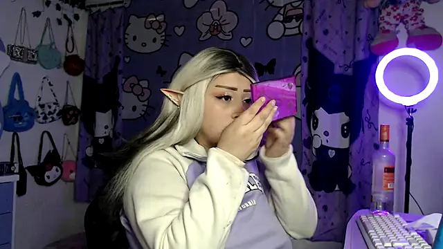 lussyevans24 online show from January 13, 4:38 am