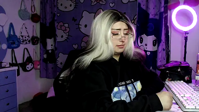 lussyevans24 online show from March 5, 3:14 am