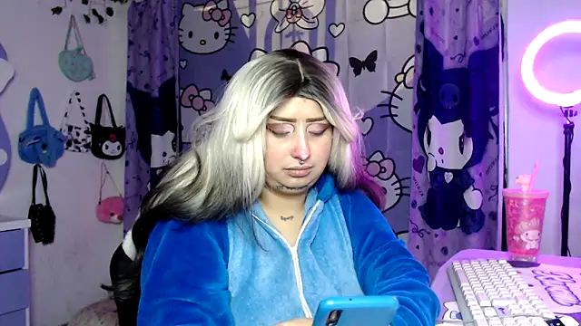 lussyevans24 online show from November 28, 5:18 am