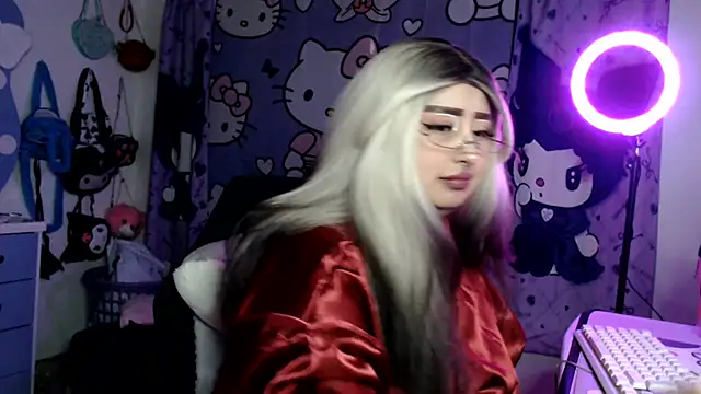 lussyevans24 online show from June 4, 5:01 am