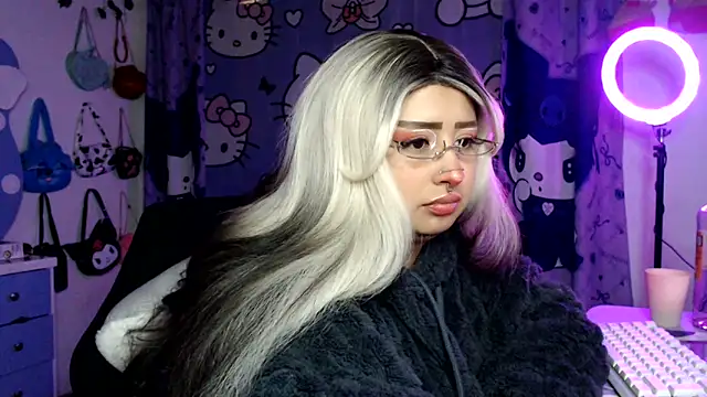 lussyevans24 online show from March 2, 5:08 am