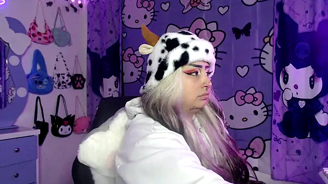 lussyevans24 online show from September 14, 6:25 am