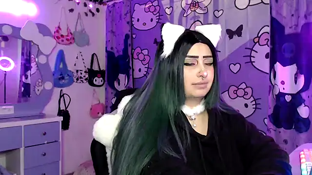 lussyevans24 online show from October 25, 4:44 am