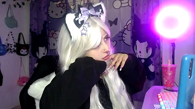 lussyevans24 online show from November 8, 4:27 am