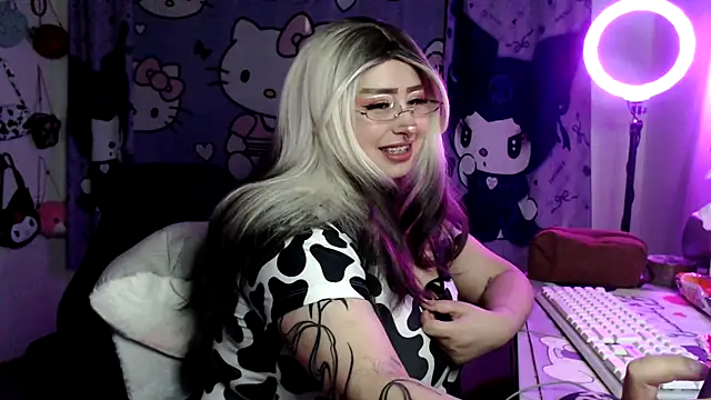 lussyevans24 online show from March 27, 2:31 am