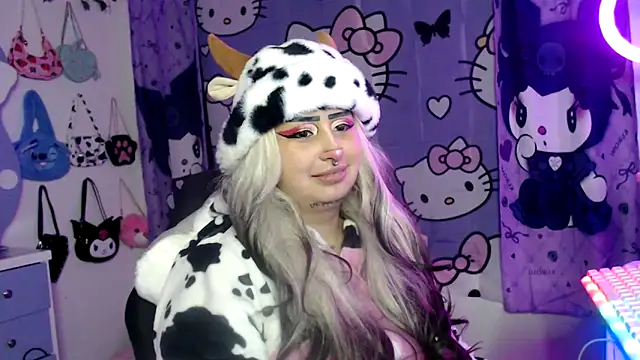 lussyevans24 online show from September 9, 6:01 am