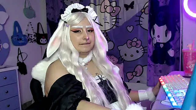 lussyevans24 online show from November 1, 3:46 am