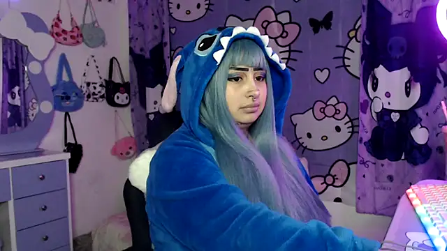 lussyevans24 online show from October 7, 5:19 am