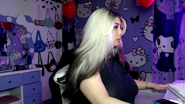 lussyevans24 online show from February 20, 5:48 am