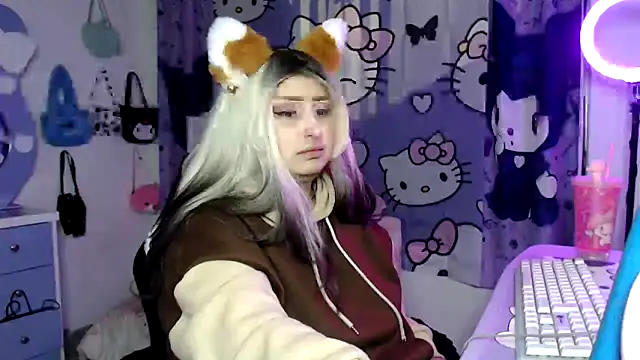 lussyevans24 online show from November 23, 4:44 am