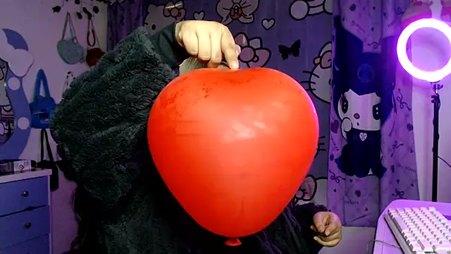 lussyevans24 online show from March 2, 2:34 am