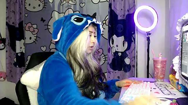 lussyevans24 online show from November 11, 3:45 am