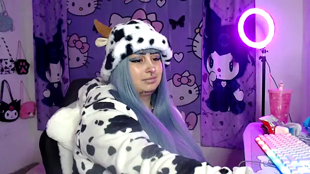 lussyevans24 online show from October 5, 5:20 am