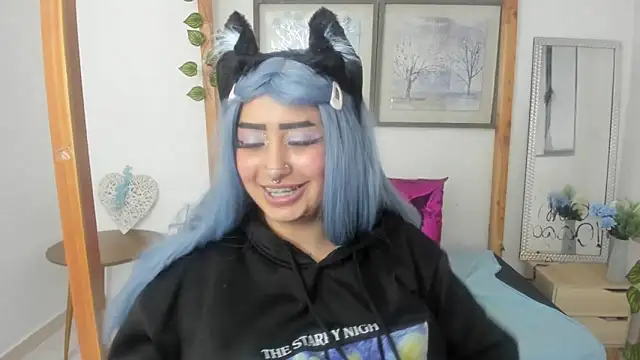 lussyevans24 online show from March 18, 9:56 am