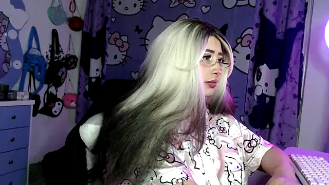 lussyevans24 online show from April 14, 3:44 am