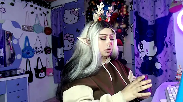 lussyevans24 online show from December 17, 5:01 am