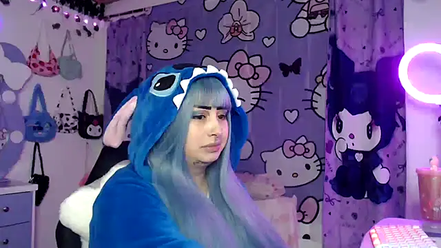 lussyevans24 online show from October 6, 4:57 am