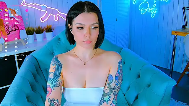 My toys pink online show from April 2, 9:32 pm