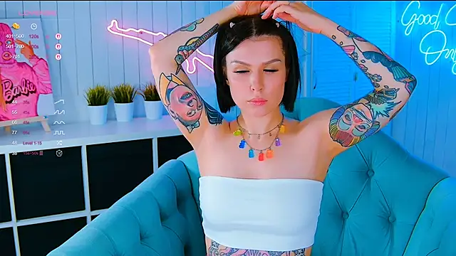 My toys pink online show from October 22, 4:45 am