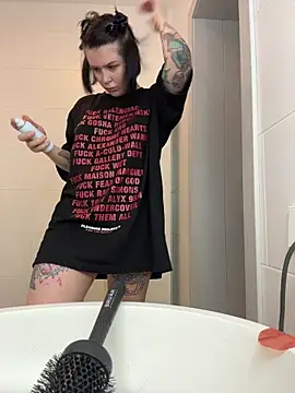 My toys pink online show from July 4, 7:51 pm