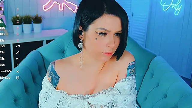 My toys pink online show from November 25, 12:00 am