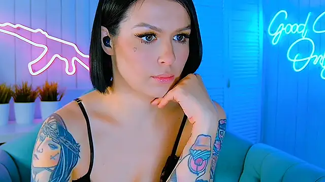 My toys pink online show from April 10, 10:50 pm