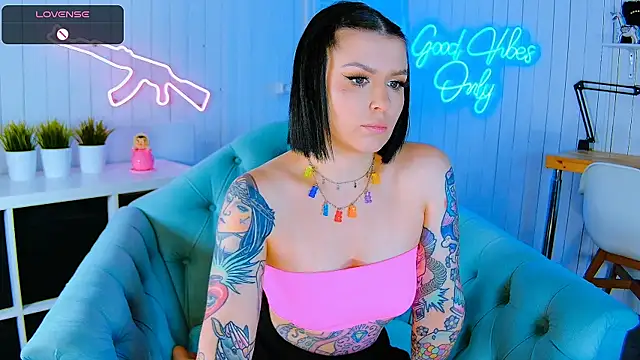 My toys pink online show from July 10, 3:17 am