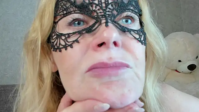Snapshot of angelica_marquise chatting on July 3, 12:33 pm angelica marquise online show from July 3, 12:33 pm