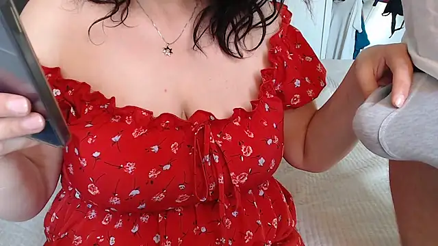 margotgra82 online show from August 4, 7:13 am