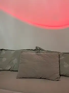 Kim SLO online show from February 28, 7:13 pm