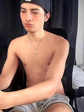 Snapshot of cybercosmiiic chatting on November 7, 7:29 pm cybercosmiiic online show from November 7, 7:29 pm