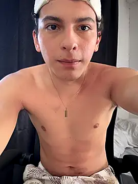 Snapshot of cybercosmiiic chatting on October 15, 7:33 pm cybercosmiiic online show from October 15, 7:33 pm