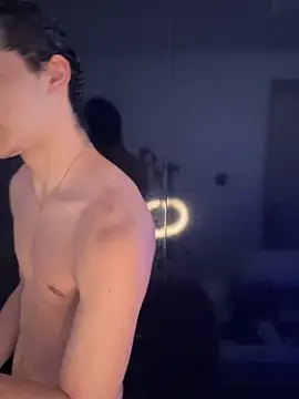 Snapshot of cybercosmiiic chatting on February 25, 6:12 pm cybercosmiiic online show from February 25, 6:12 pm