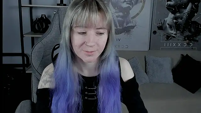 LexiWenford online show from October 31, 3:03 am