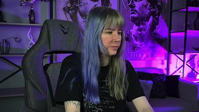 Snapshot of LexiWenford chatting on May 7, 3:11 am LexiWenford online show from May 7, 3:11 am
